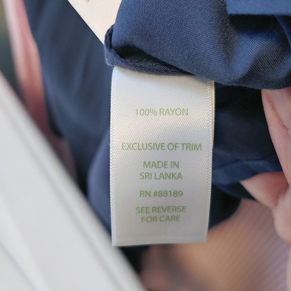 Lilly Pulitzer True Blue Sain Blouse Tassel Elastic Neck Sz S - Picture 8 of 10